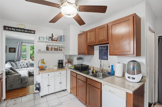706 Giblin Drive, Iowa City, IA 52246