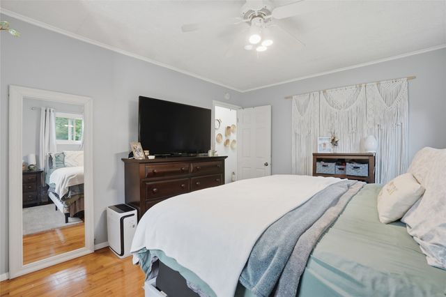 706 Giblin Drive, Iowa City, IA 52246