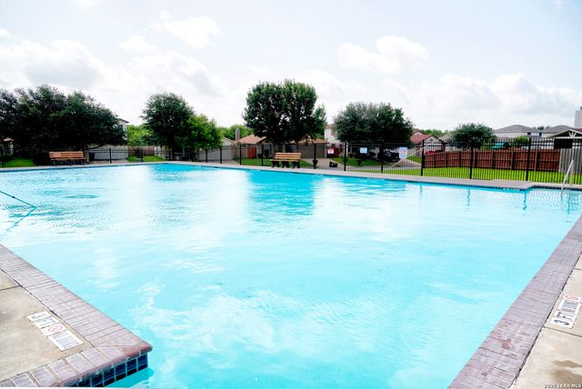 8422 Whitebrush, Converse, TX 78109