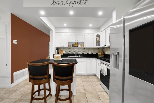 1795 W Glenoaks Avenue, Anaheim, CA 92801