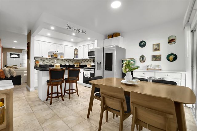 1795 W Glenoaks Avenue, Anaheim, CA 92801