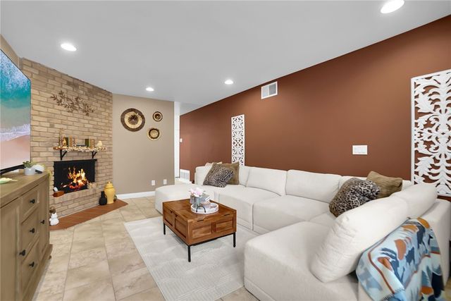 1795 W Glenoaks Avenue, Anaheim, CA 92801