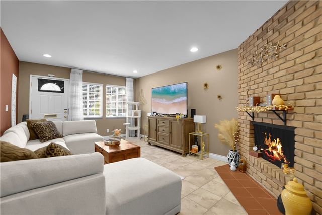 1795 W Glenoaks Avenue, Anaheim, CA 92801