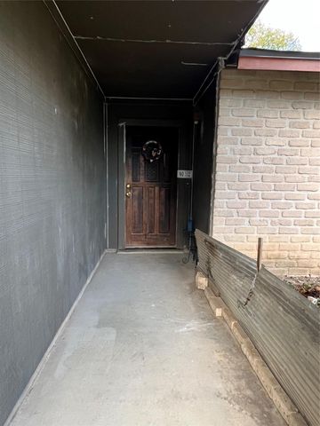 5804 Whitebrook DR, Austin, TX 78724