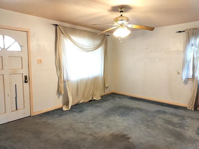 2428 5th Ave, Pueblo, CO 81003