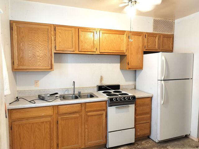 2428 5th Ave, Pueblo, CO 81003