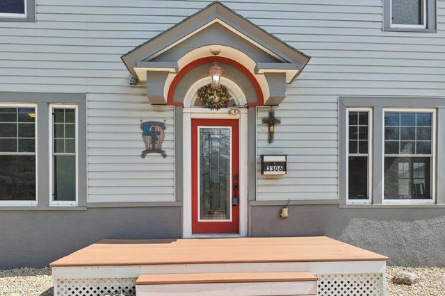 2306 N Ferry Street, Anoka, MN 55303