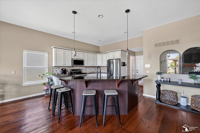 6751 W Summer Breeze Drive, Lambertville, MI 48144