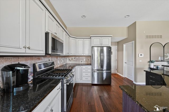 6751 W Summer Breeze Drive, Lambertville, MI 48144
