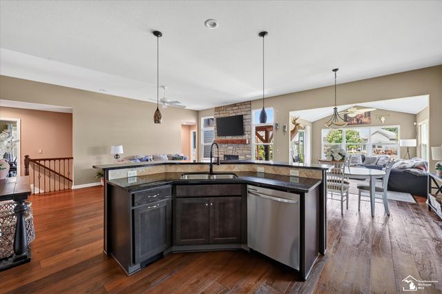 6751 W Summer Breeze Drive, Lambertville, MI 48144