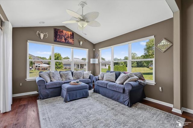 6751 W Summer Breeze Drive, Lambertville, MI 48144