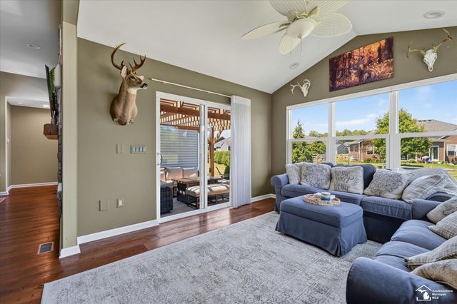 6751 W Summer Breeze Drive, Lambertville, MI 48144