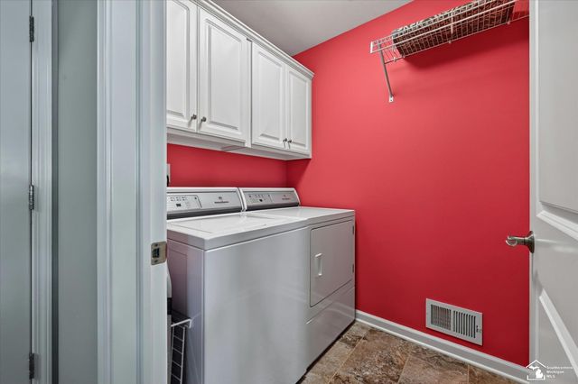 6751 W Summer Breeze Drive, Lambertville, MI 48144