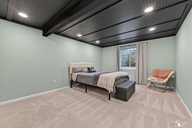 6751 W Summer Breeze Drive, Lambertville, MI 48144