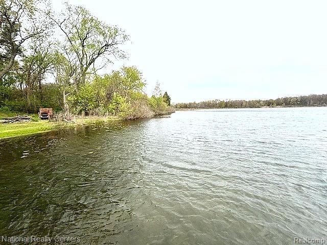 1625 Highland Park Drive, Highland, MI 48356