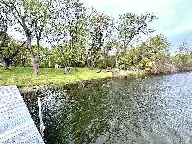 1625 Highland Park Drive, Highland, MI 48356