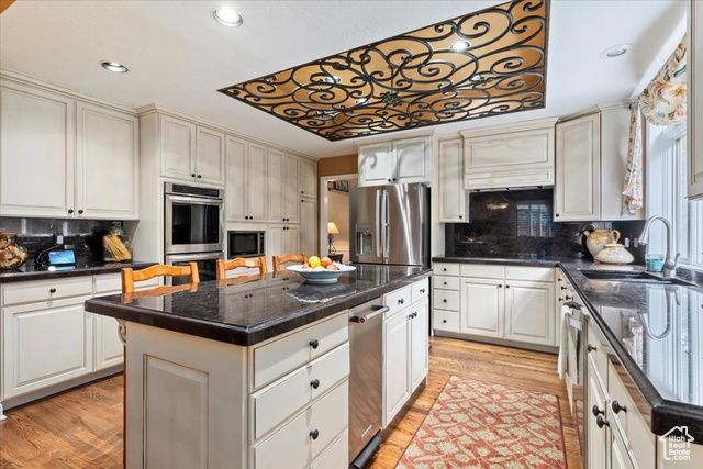 6187 S 2090 E, Holladay, UT 84121