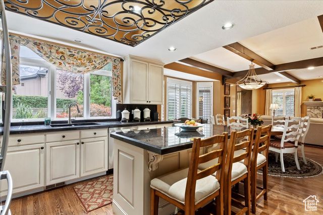 6187 S 2090 E, Holladay, UT 84121