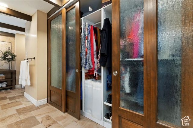 6187 S 2090 E, Holladay, UT 84121