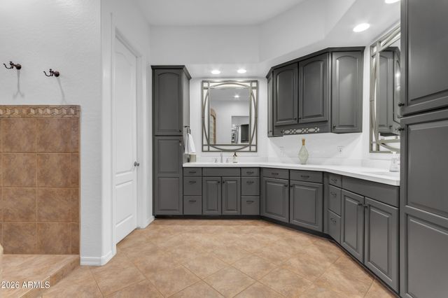 2004 E CANYON Place, Chandler, AZ 85249