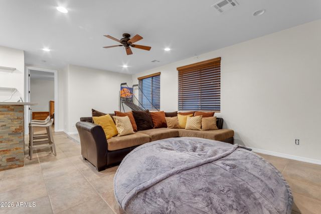 2004 E CANYON Place, Chandler, AZ 85249