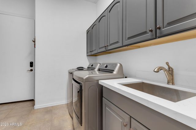 2004 E CANYON Place, Chandler, AZ 85249