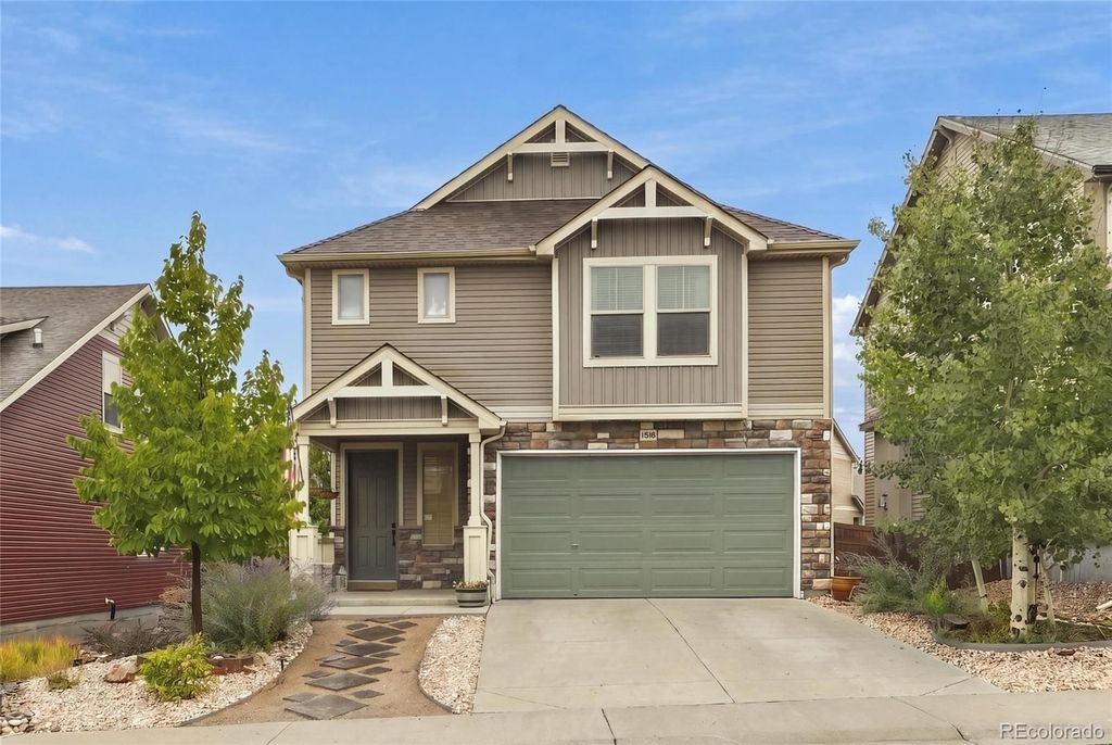 1516 Raindrop Way, Castle Rock, CO 80109