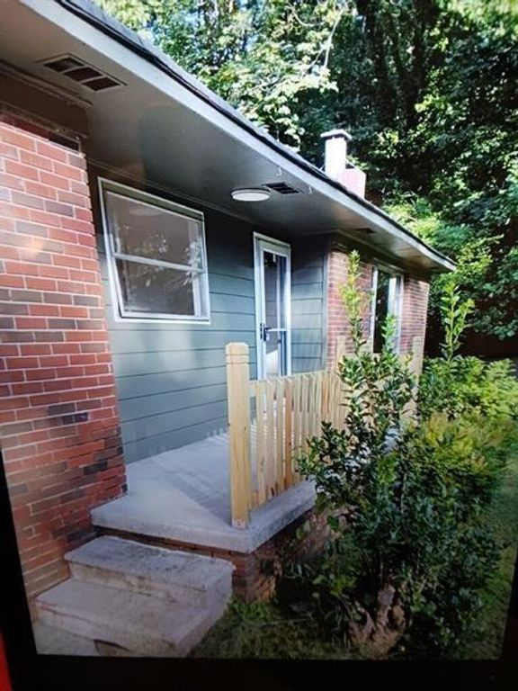 4076 FAIRMONT Street, Gainesville, GA 30506