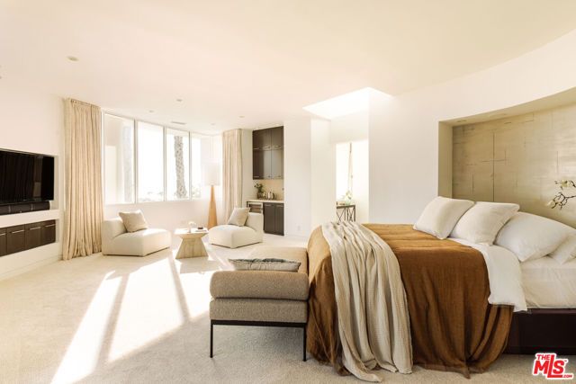 140 Irvine Cove Circle, Laguna Beach, CA 92651