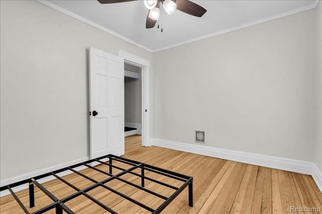 7950 E Lafayette Street, Detroit, MI 48214