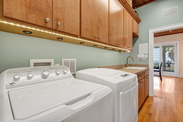 316 Sea View Lane, Edisto Island, SC 29438