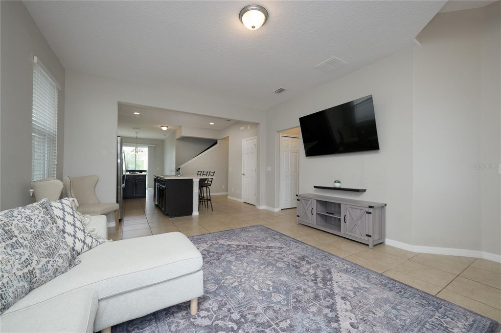 Image 11 of property listing at 5331 CREEKSIDE PARK AVENUE, Orlando, FL 32811