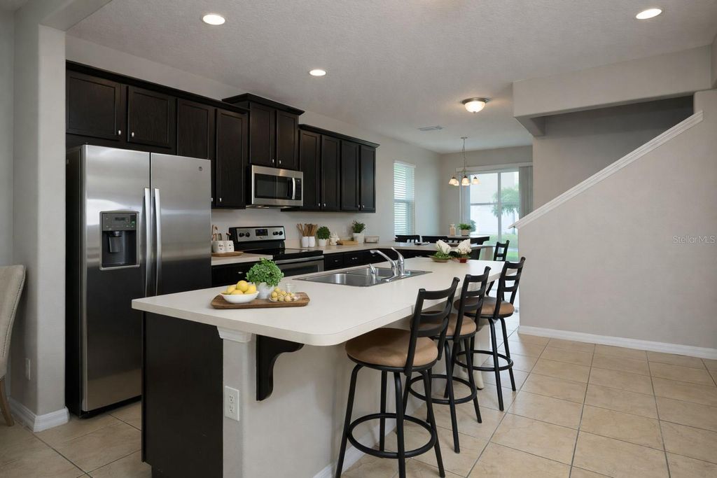 Image 12 of property listing at 5331 CREEKSIDE PARK AVENUE, Orlando, FL 32811