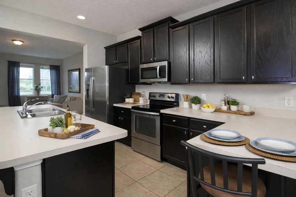 Image 15 of property listing at 5331 CREEKSIDE PARK AVENUE, Orlando, FL 32811