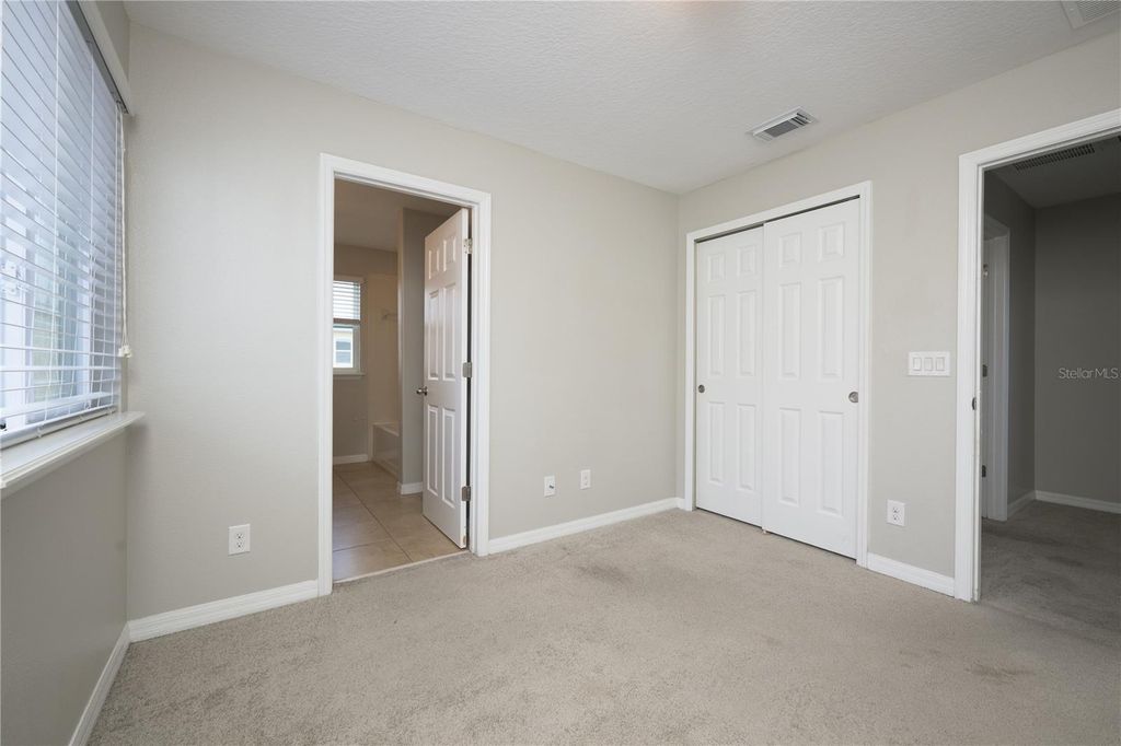 Image 22 of property listing at 5331 CREEKSIDE PARK AVENUE, Orlando, FL 32811