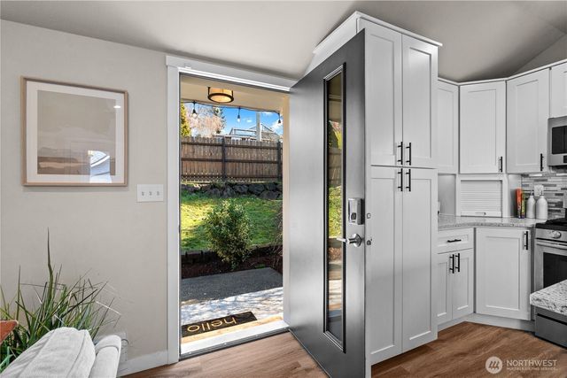 18121 12th Avenue NE, Shoreline, WA 98155