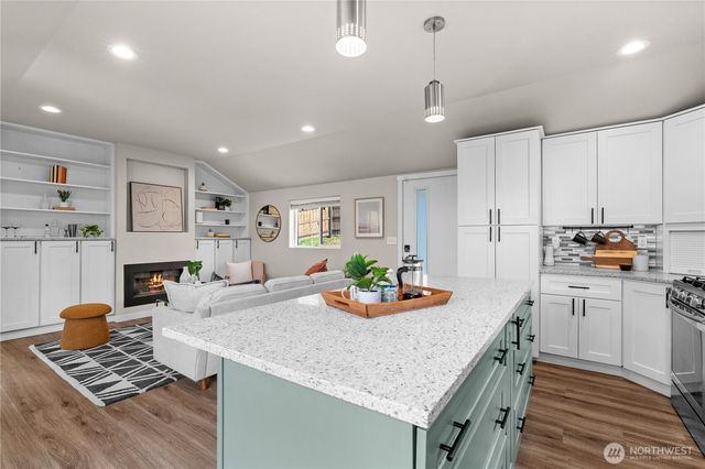 18121 12th Avenue NE, Shoreline, WA 98155