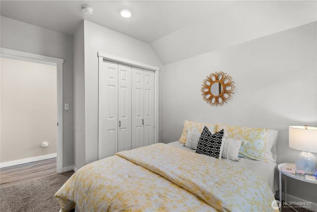 18121 12th Avenue NE, Shoreline, WA 98155