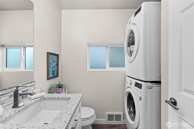 18121 12th Avenue NE, Shoreline, WA 98155