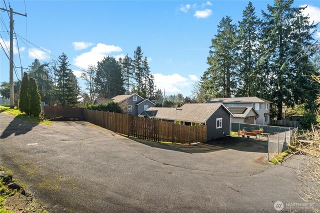 18121 12th Avenue NE, Shoreline, WA 98155