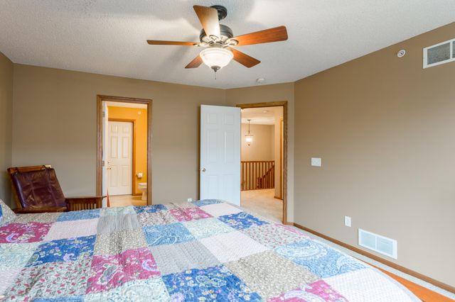 3611 Hazel Trail G, Woodbury, MN 55129