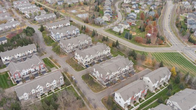 3611 Hazel Trail G, Woodbury, MN 55129