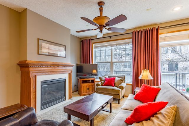 3611 Hazel Trail G, Woodbury, MN 55129