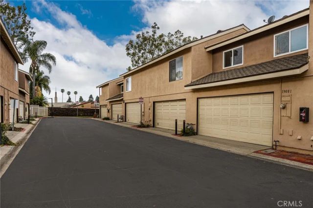 19081 Flagship Cir, Huntington Beach, CA 92648