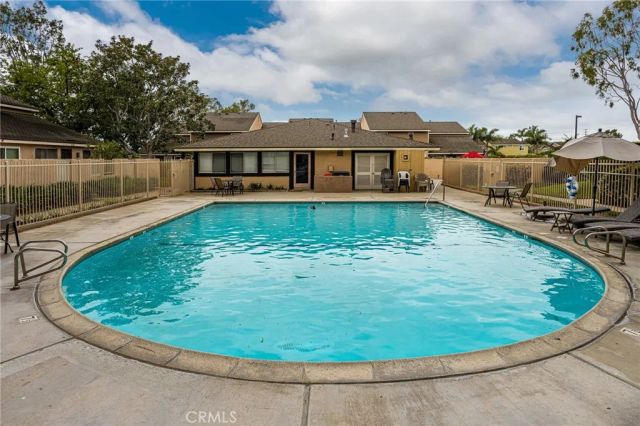 19081 Flagship Cir, Huntington Beach, CA 92648