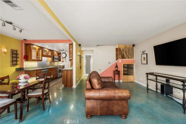 19081 Flagship Cir, Huntington Beach, CA 92648