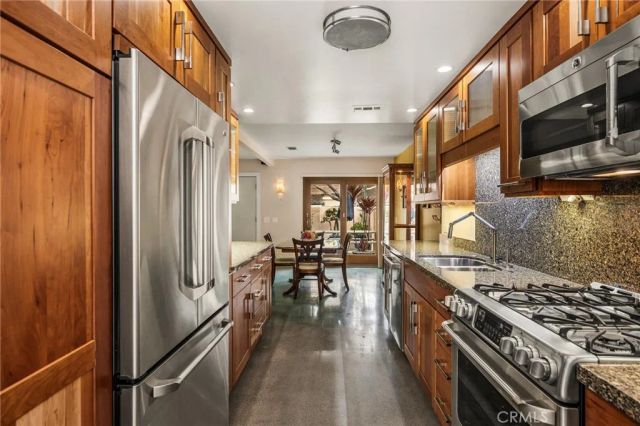 19081 Flagship Cir, Huntington Beach, CA 92648