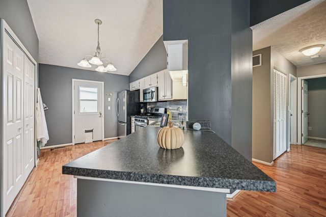 196 Blendon Road, West Jefferson, OH 43162