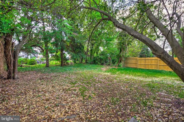 242 SHADELAND AVE, Drexel Hill, PA 19026