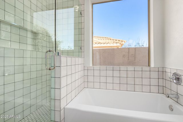 11568 E WHISPERING WIND Drive, Scottsdale, AZ 85255